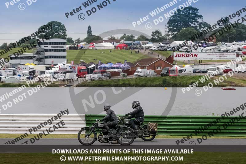 Vintage motorcycle club;eventdigitalimages;mallory park;mallory park trackday photographs;no limits trackdays;peter wileman photography;trackday digital images;trackday photos;vmcc festival 1000 bikes photographs